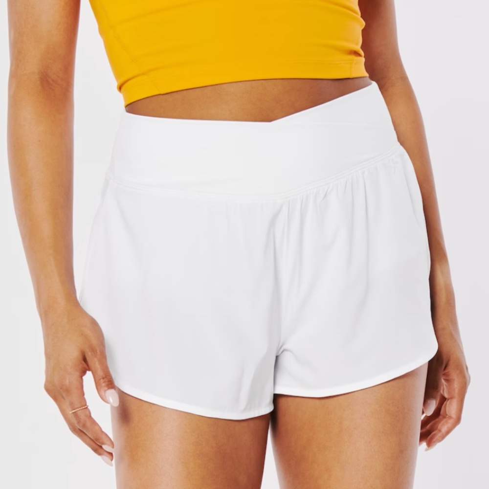 GILLY HICKS ACTIVE FLUTTER RUNNING SHORTS